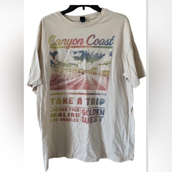 WildFable Women’s Oversized Graphic Tshirt NWT SIZE S - Picture 1 of 5